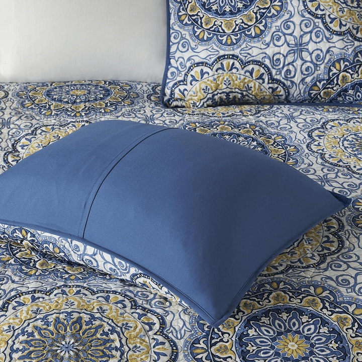 6 Piece Reversible Quilt Set with Throw Pillows - posh&amp;polish variety