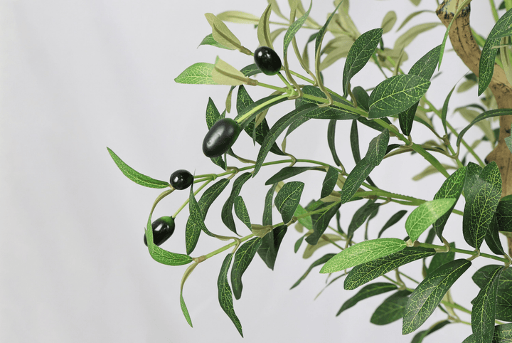 8FT Artificial Green Plant - posh&amp;polish variety