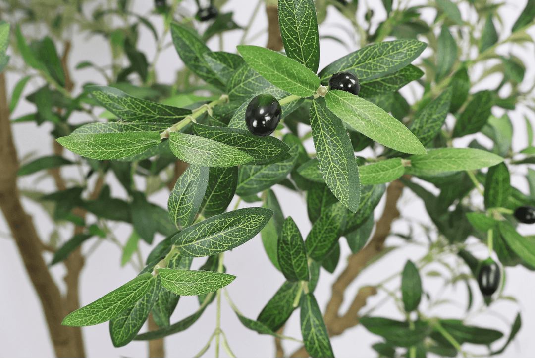 8FT Artificial Green Plant - posh&amp;polish variety