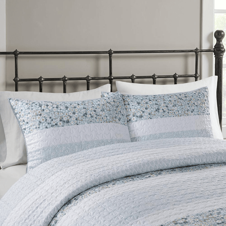 Caralie Seersucker Quilt Set, 4-Piece - posh&amp;polish variety