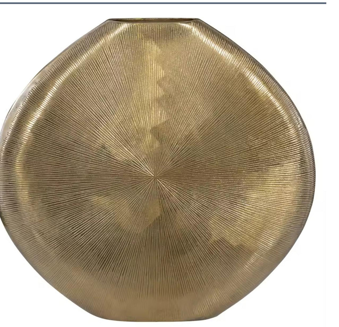 Gold Metal Vase - posh&amp;polish variety