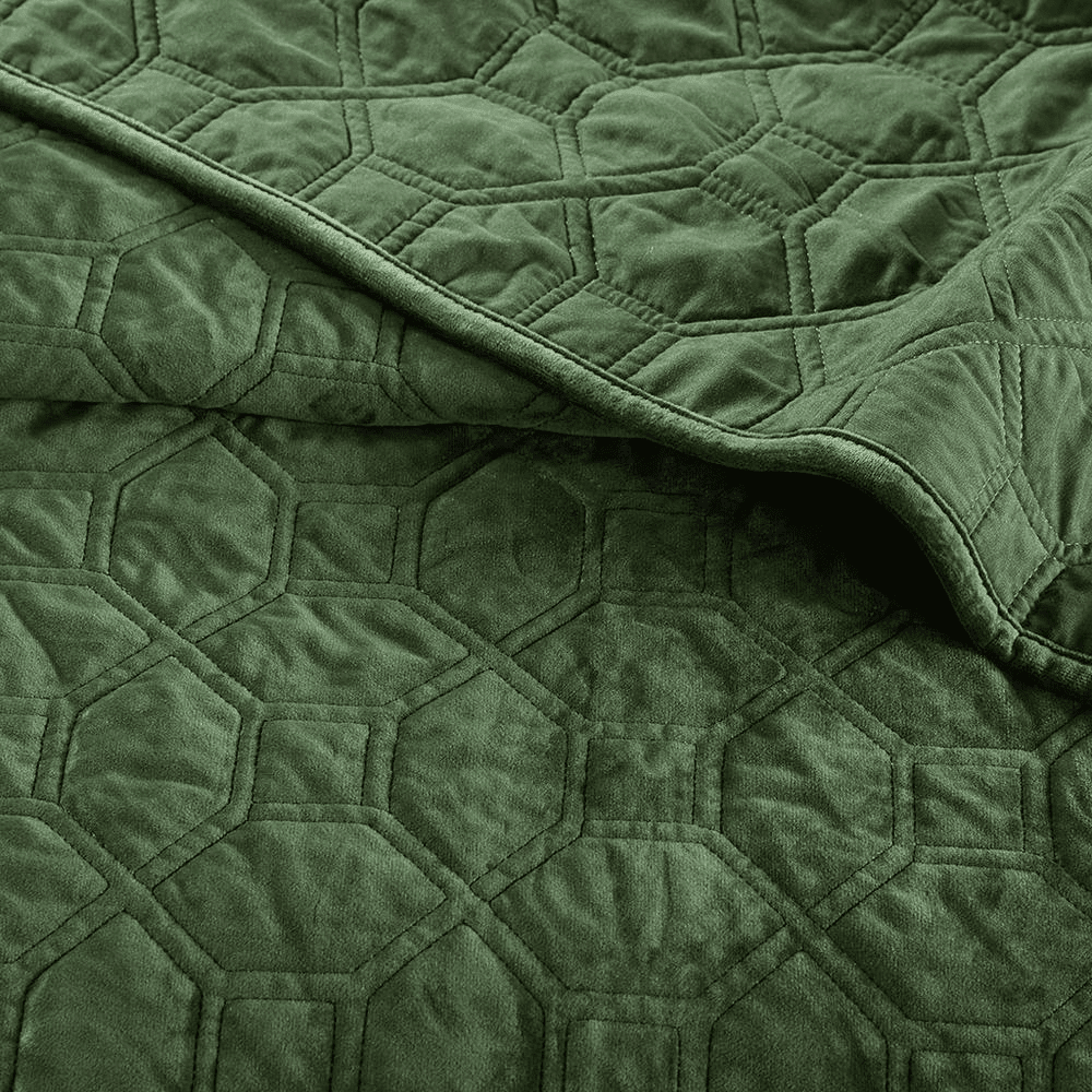 Harper Velvet Quilt Set, 3-Piece – Green - posh&amp;polish variety