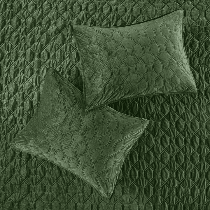 Harper Velvet Quilt Set, 3-Piece – Green - posh&amp;polish variety