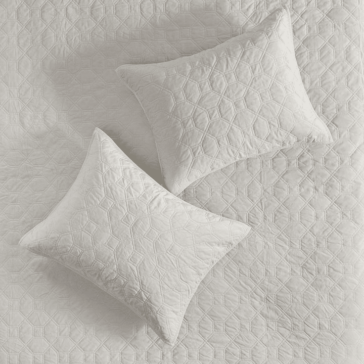 Harper Velvet Quilt Set, 3-Piece – Ivory - posh&amp;polish variety