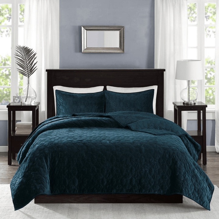 Harper Velvet Quilt Set, 3-Piece – Teal - posh&amp;polish variety