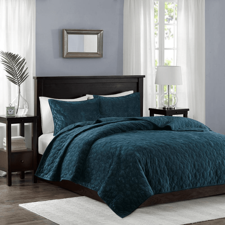 Madison Park Harper Velvet 3-Piece Quilt Set – (Full/Queen) - posh&amp;polish variety