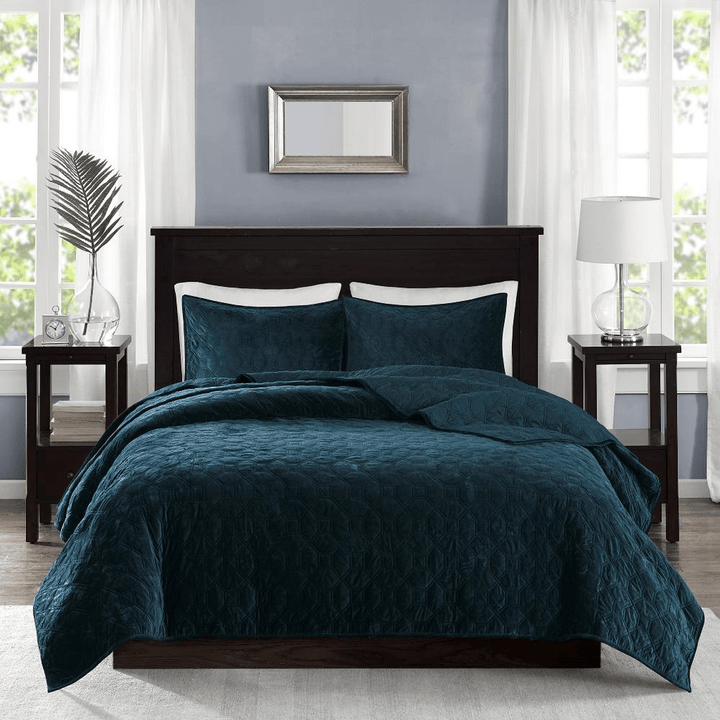 Madison Park Harper Velvet 3-Piece Quilt Set – (Full/Queen) - posh&amp;polish variety
