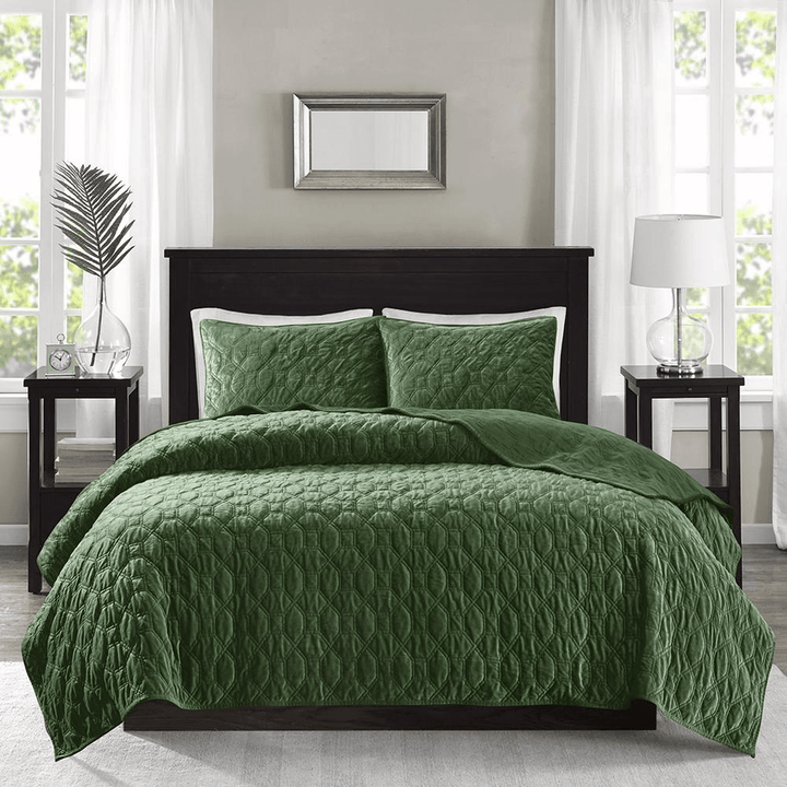 Madison Park Harper Velvet 3-Piece Quilt Set – (Full/Queen) - posh&amp;polish variety