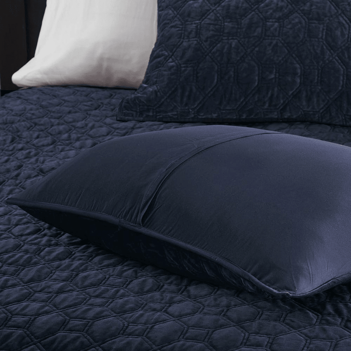 Madison Park Harper Velvet 3-Piece Quilt Set – (Full/Queen) - posh&amp;polish variety