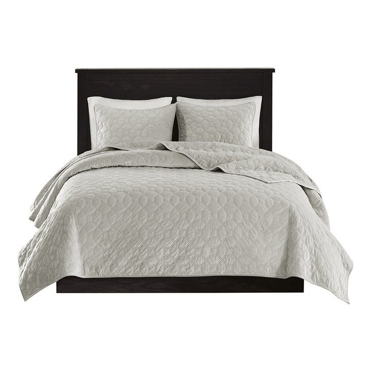Madison Park Harper Velvet 3-Piece Quilt Set – (Full/Queen) - posh&amp;polish variety