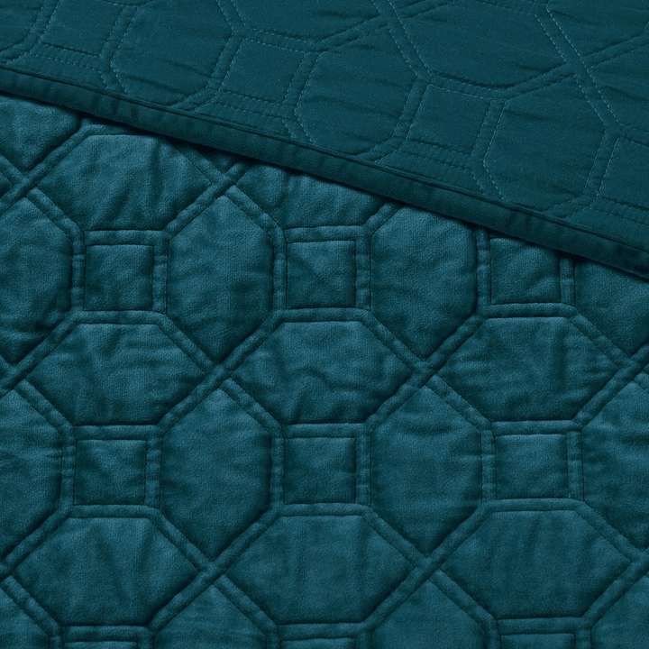 Madison Park Harper Velvet 3-Piece Quilt Set – (Full/Queen) - posh&amp;polish variety