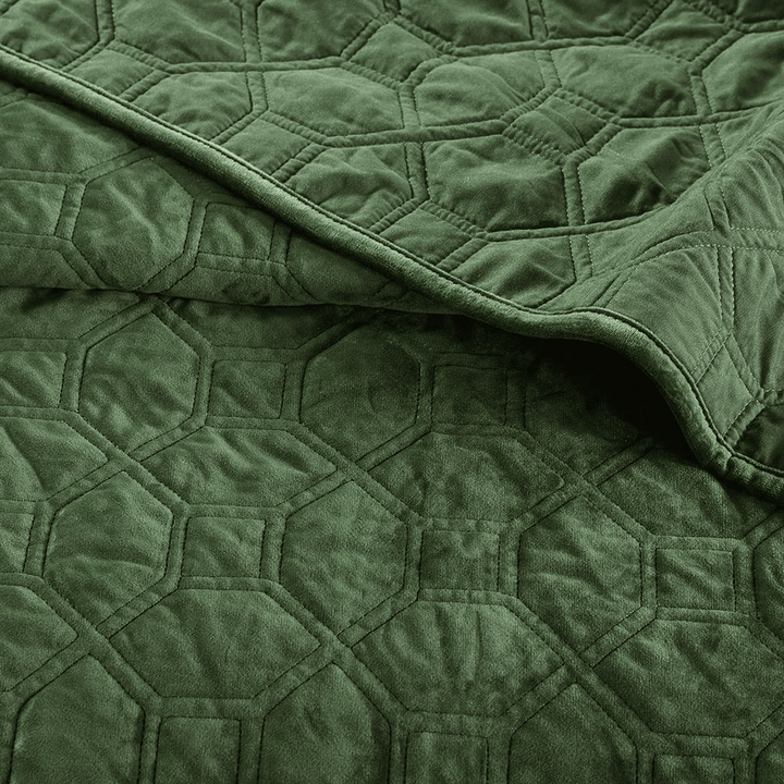 Madison Park Harper Velvet 3-Piece Quilt Set – (Full/Queen) - posh&amp;polish variety